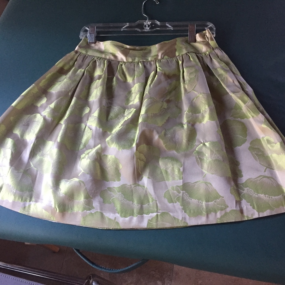 Anthropologie Wendy Katlen skirt size 6 runs small